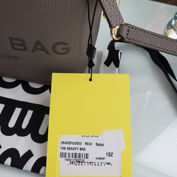 NWT Marc Jacobs Taupe Beauty Bag - Picture 2 of 5